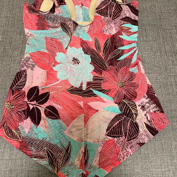 Vintage Le Cove Swimsuit size 20
Excellent Condition!! - Picture 3 of 6